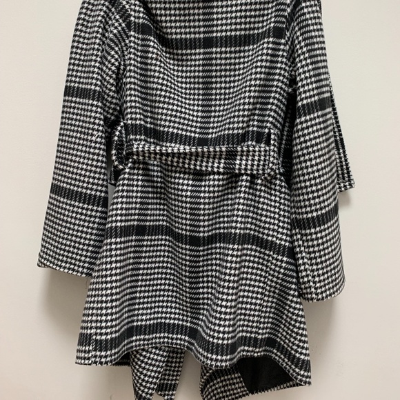 Plaid wool black and white cowl neck size small coat shacket - Picture 5 of 6